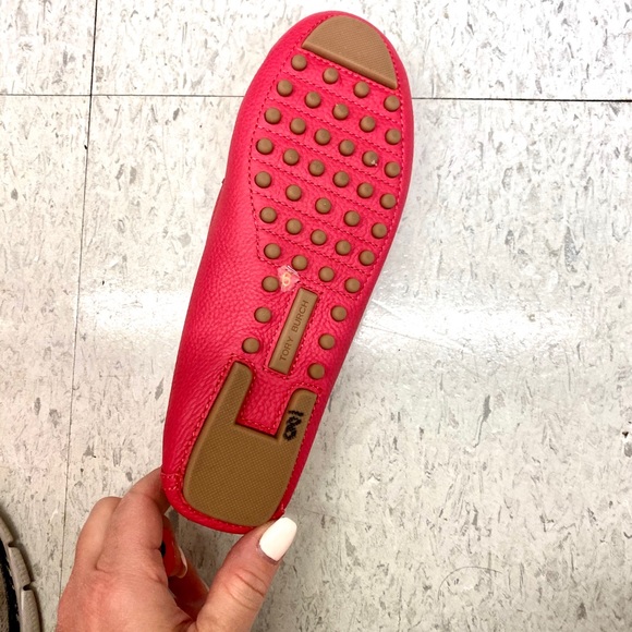 Tory Burch Lowell 2 Driver Tumbled Leather flats - Picture 6 of 7